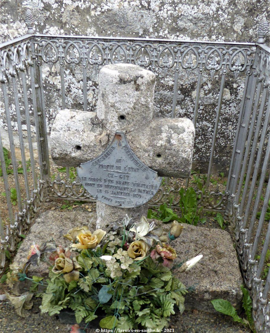 Bérus mp_pho_72_sarthe_berus_cimetiere_croix_5961_ OOO